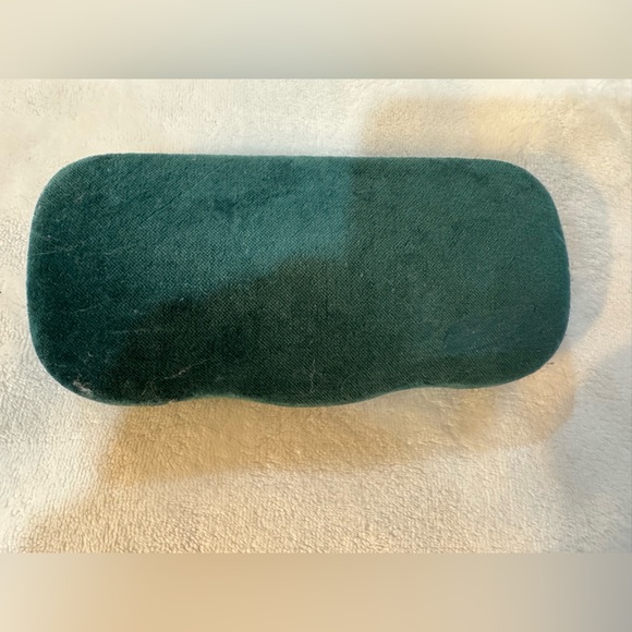 Like new-Authentic Gucci sunglasses, plastic W/colorful design, Gucci case - Picture 6 of 7